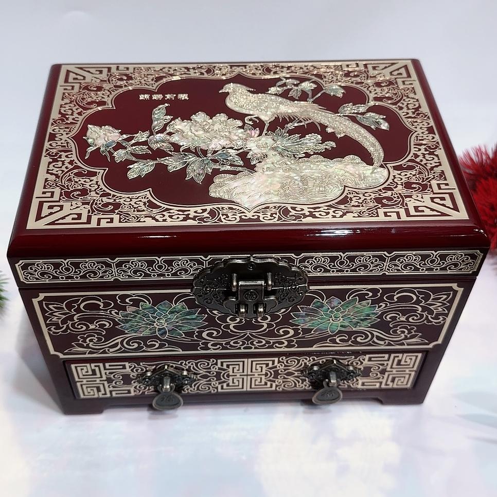 50% off Exquisite Pingyao Lacquer Miniature Chest, Inlaid with Brass Wire & Mother of Pearl, 21-Drawer Jewelry Organizer, Handcrafted Chinese Art Piece.