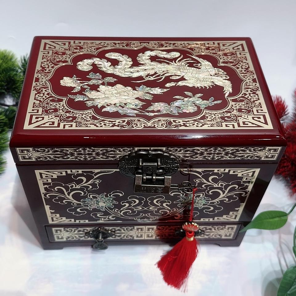 50% off 23-Size Antique Style Lacquer Storage Box, Handcrafted Pingyao Lacquer with Plain Body & Brass-Seashell Inlay, Side-Opening Design.