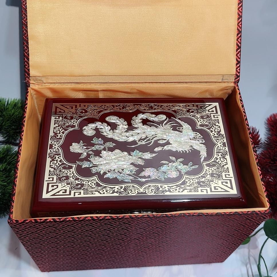 50% off 23-Size Antique Style Lacquer Storage Box, Handcrafted Pingyao Lacquer with Plain Body & Brass-Seashell Inlay, Side-Opening Design.