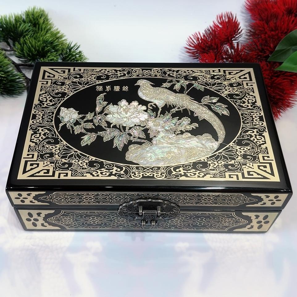 50% off 23-Size Single-Layer Jewelry Box, Pingyao Lacquer with Brass Wire & Mother-of-Pearl Inlay, High-Gloss Piano Finish.