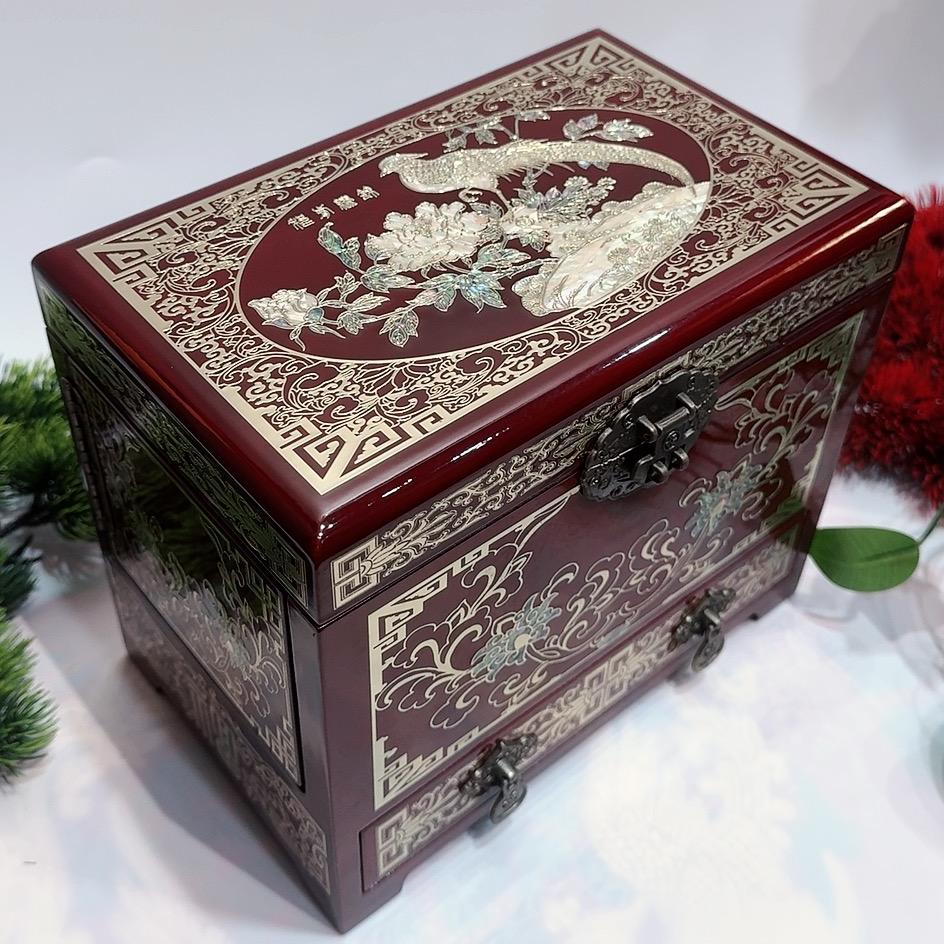 50% off 23-Size Antique Style Lacquer Storage Box, Handcrafted Pingyao Lacquer with Plain Body & Brass-Seashell Inlay, Side-Opening Design.