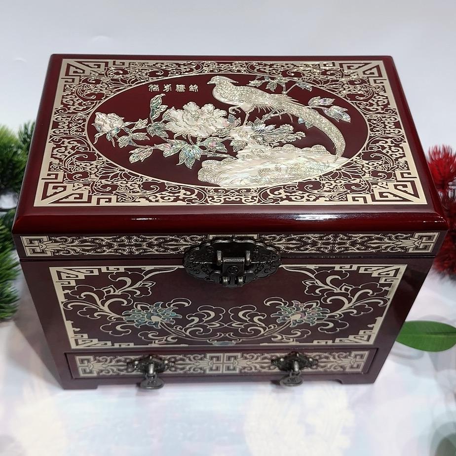 50% off 23-Size Antique Style Lacquer Storage Box, Handcrafted Pingyao Lacquer with Plain Body & Brass-Seashell Inlay, Side-Opening Design.