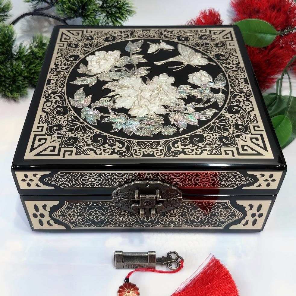 50% off Handmade Chinese lacquer jewelry box, 19-size, black piano lacquer finish, square, inlaid with brass wire and mother-of-pearl.